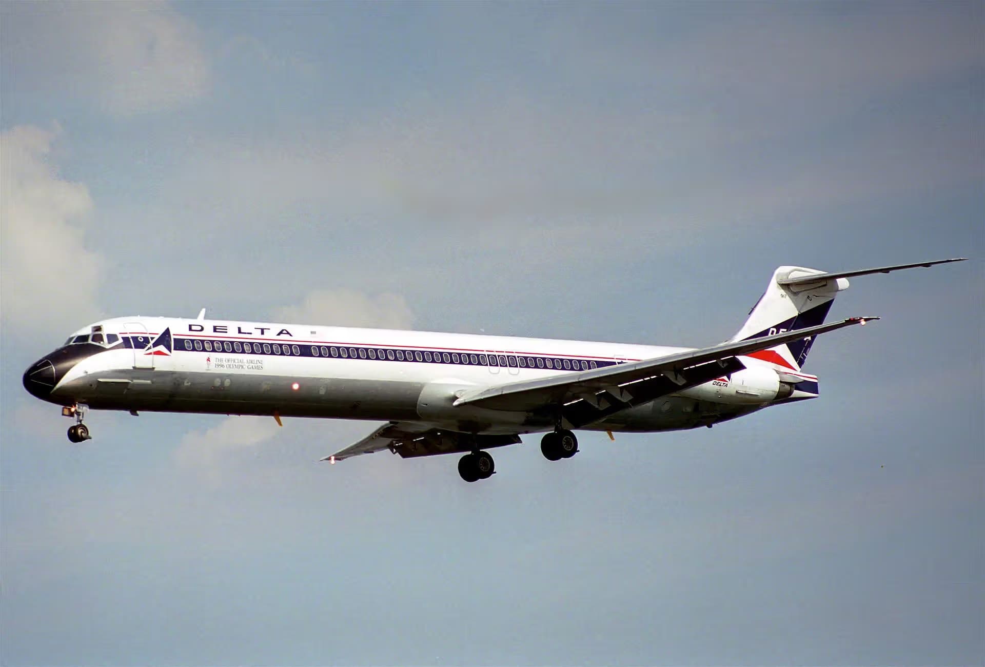 N917DL — Twin-engine aircraft