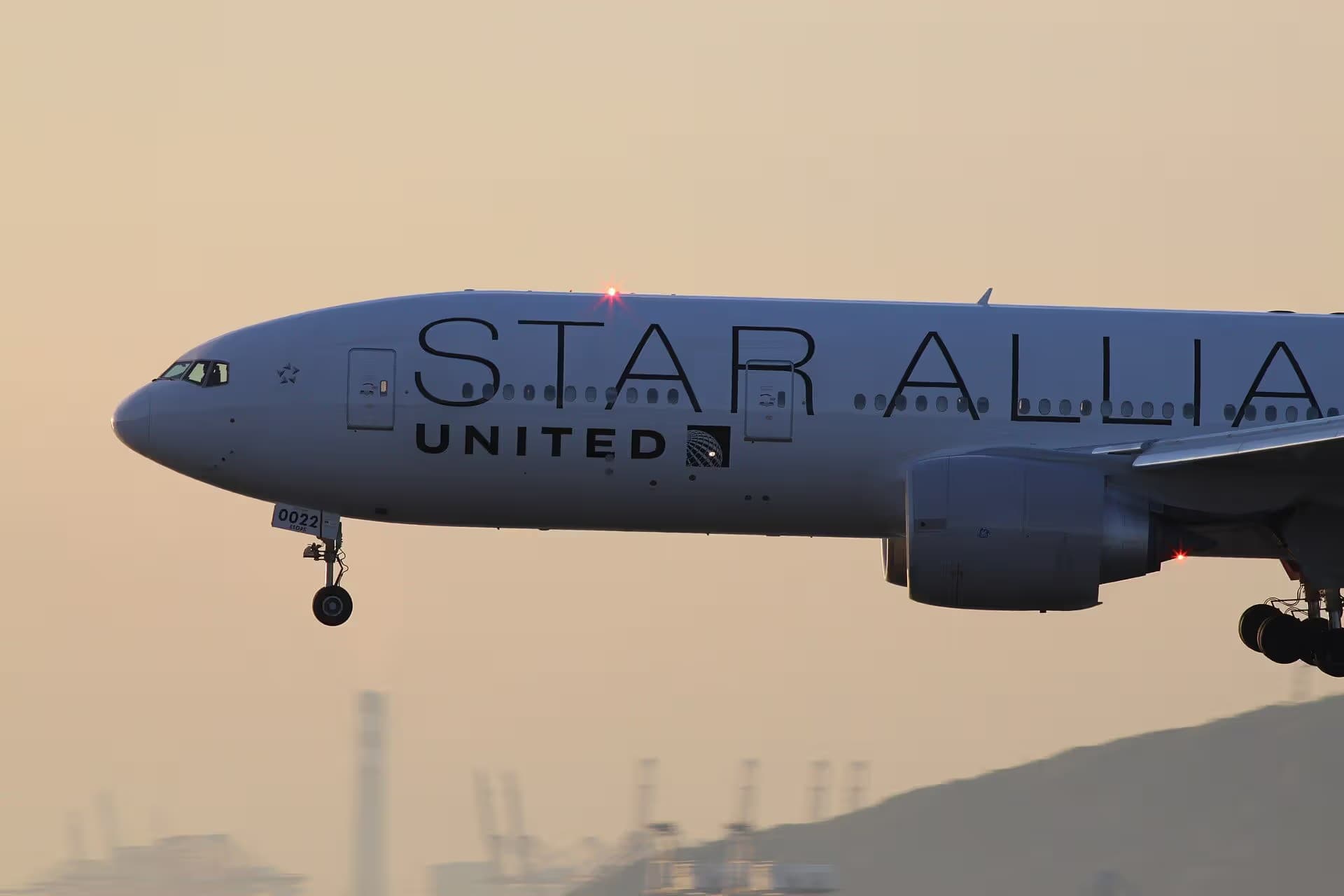 N77022 — Boeing