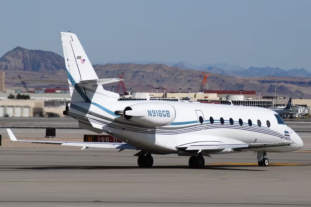 N916GB — Business jet