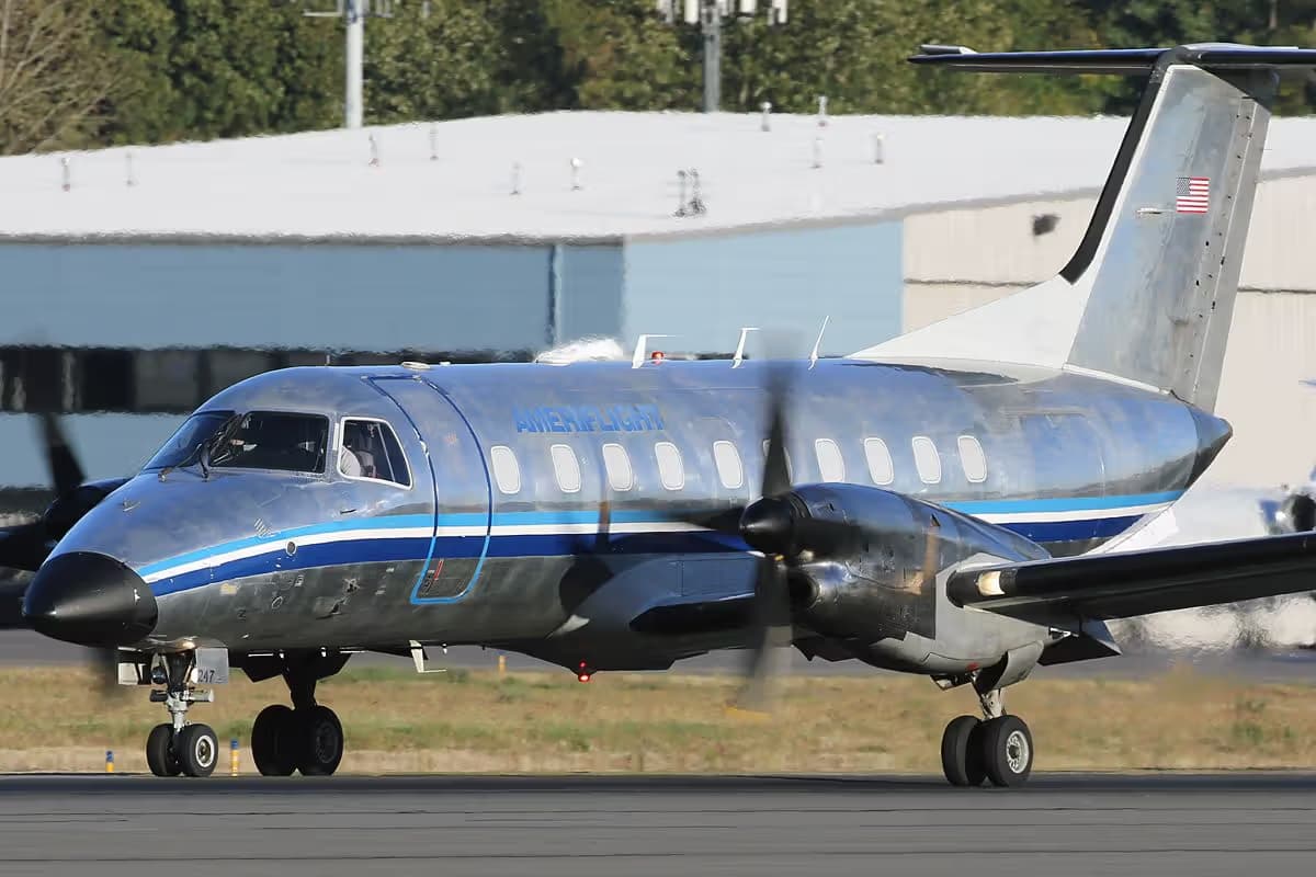 N247CA — Twin-engine aircraft