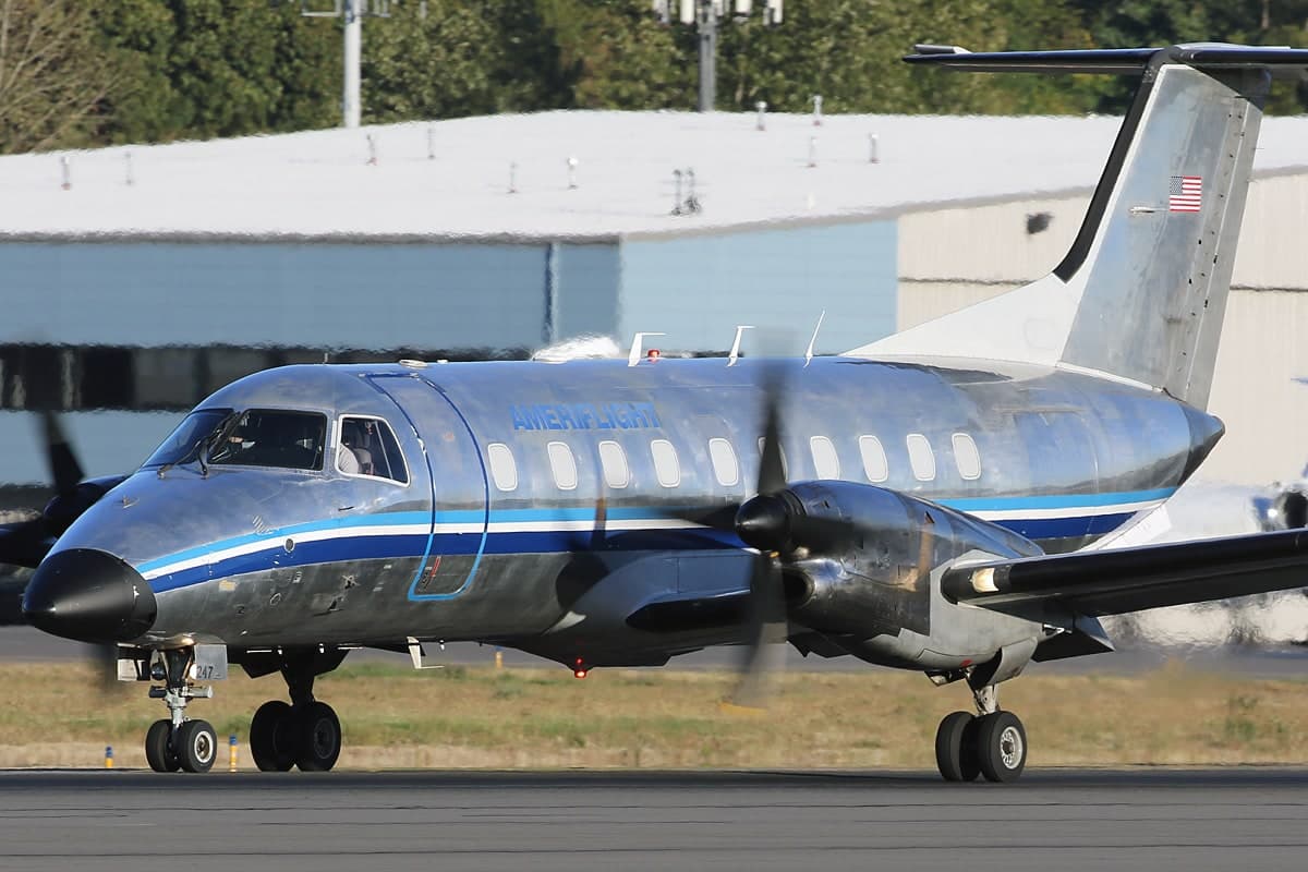 N247CA — Twin-engine aircraft