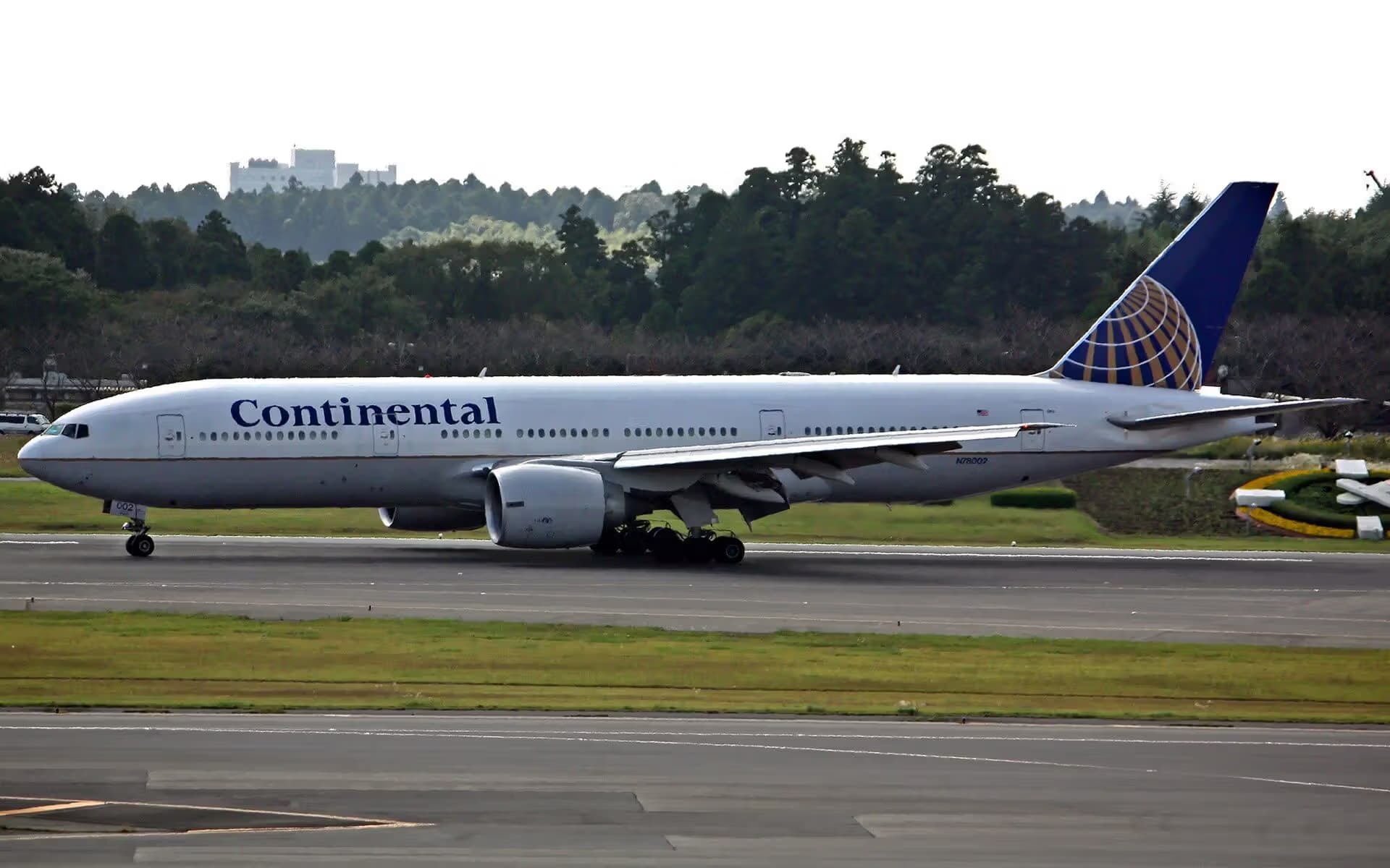N78002 — Boeing