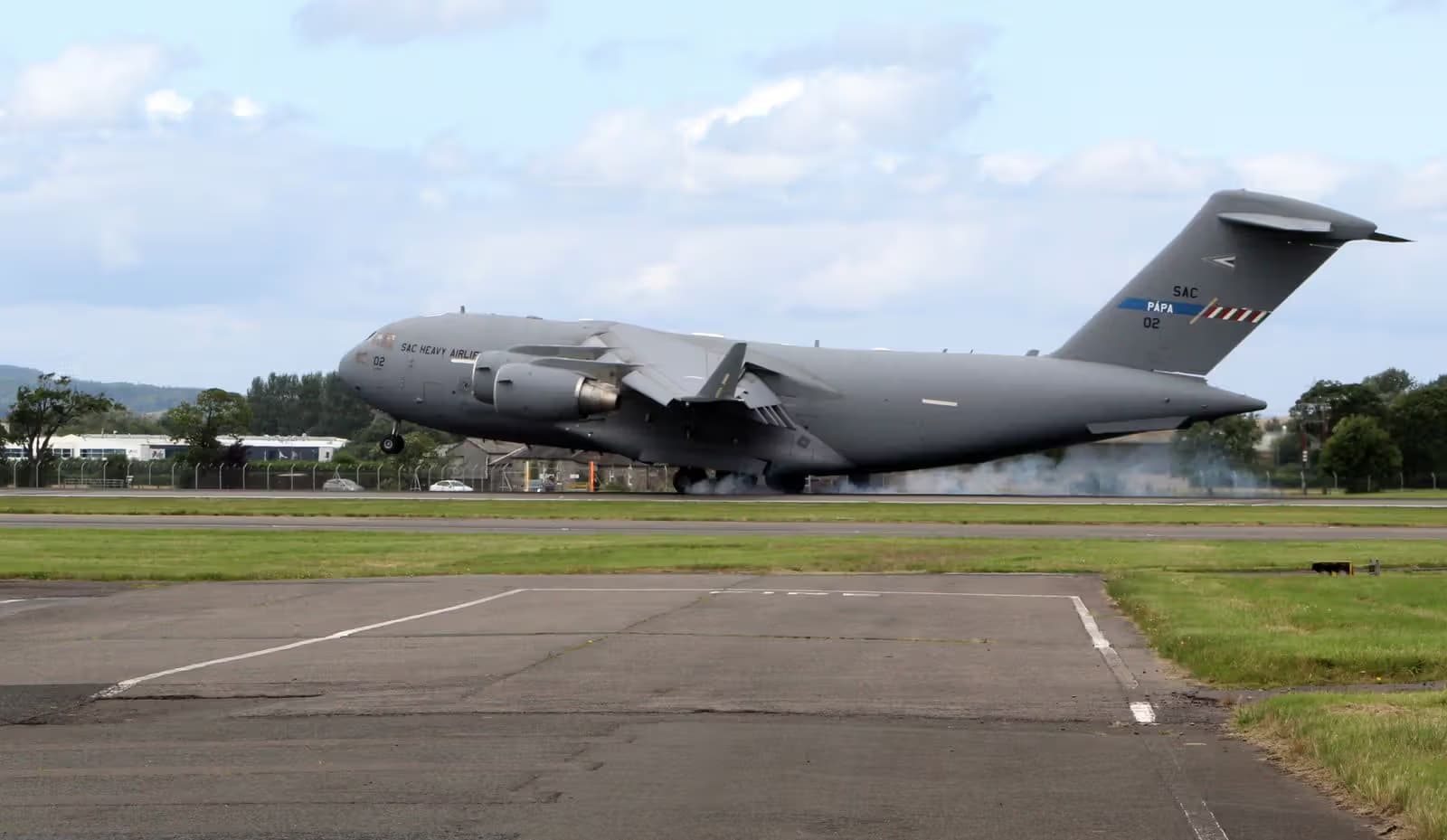 Unidentified — Aircraft at Glasgow Airport