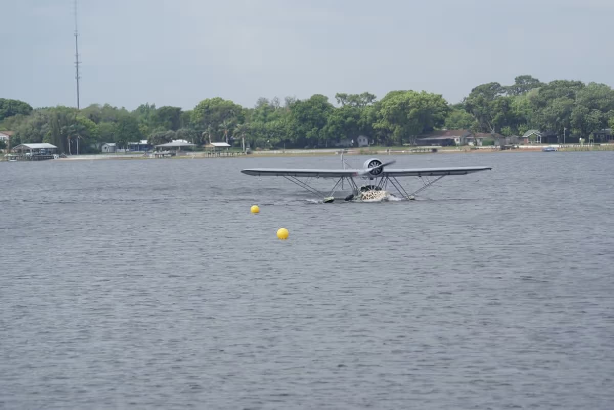 Unidentified — Floatplane