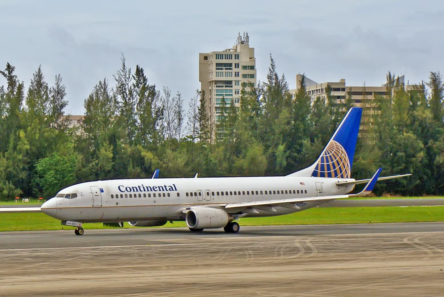 N12221 — Boeing