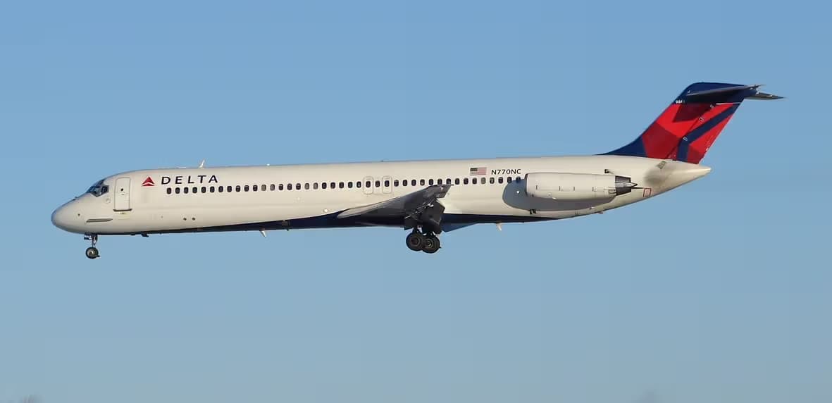 N770NC — Douglas