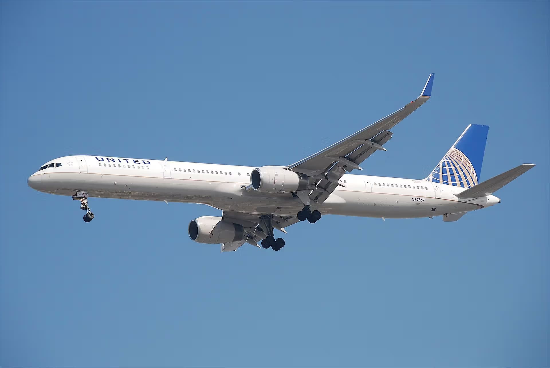 N77867 — Twin-engine aircraft