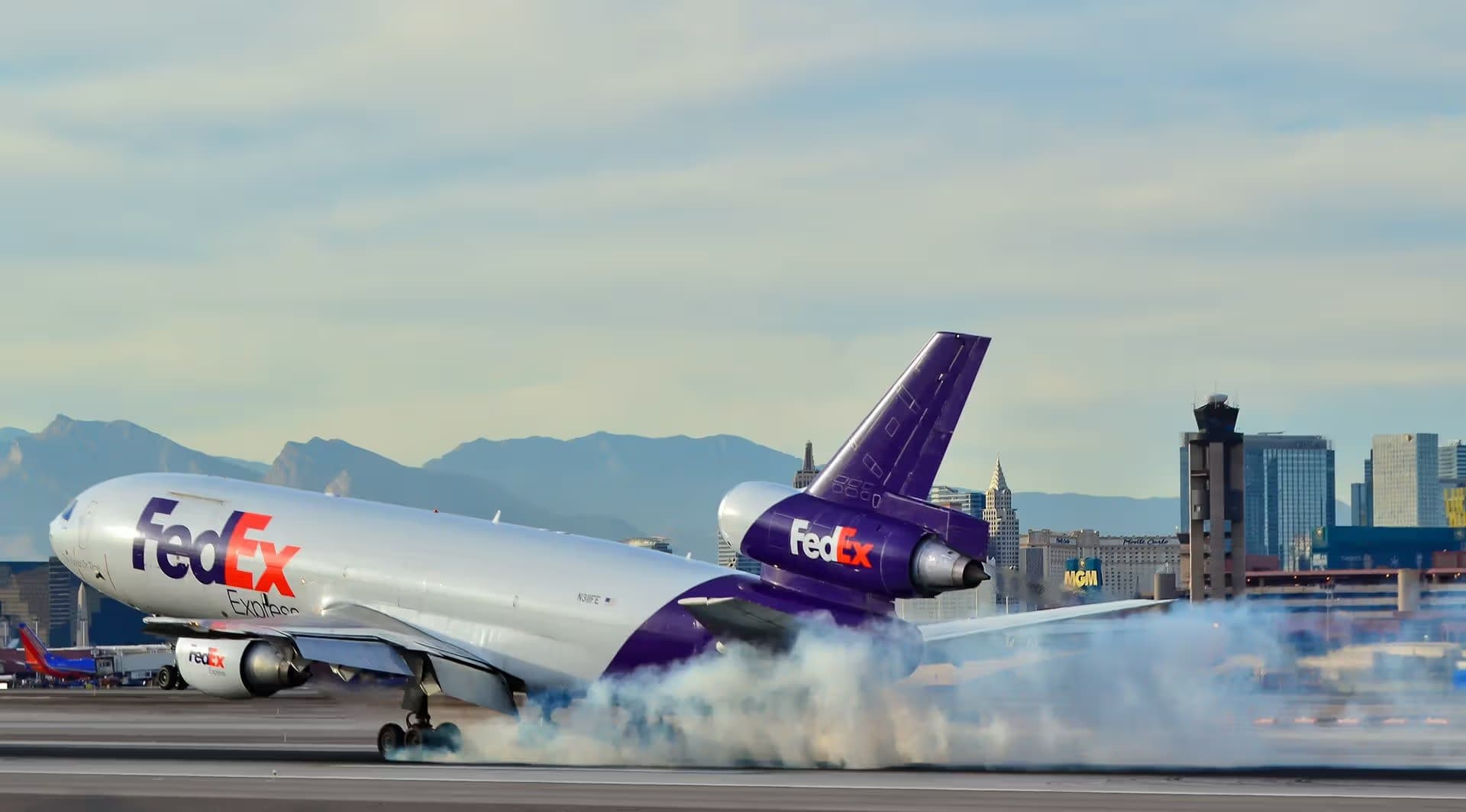 N311FE — Douglas