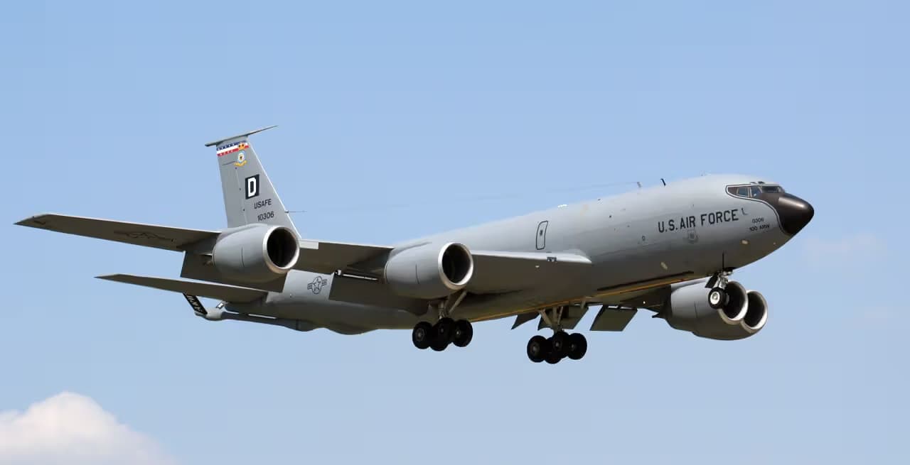 Unidentified — Boeing