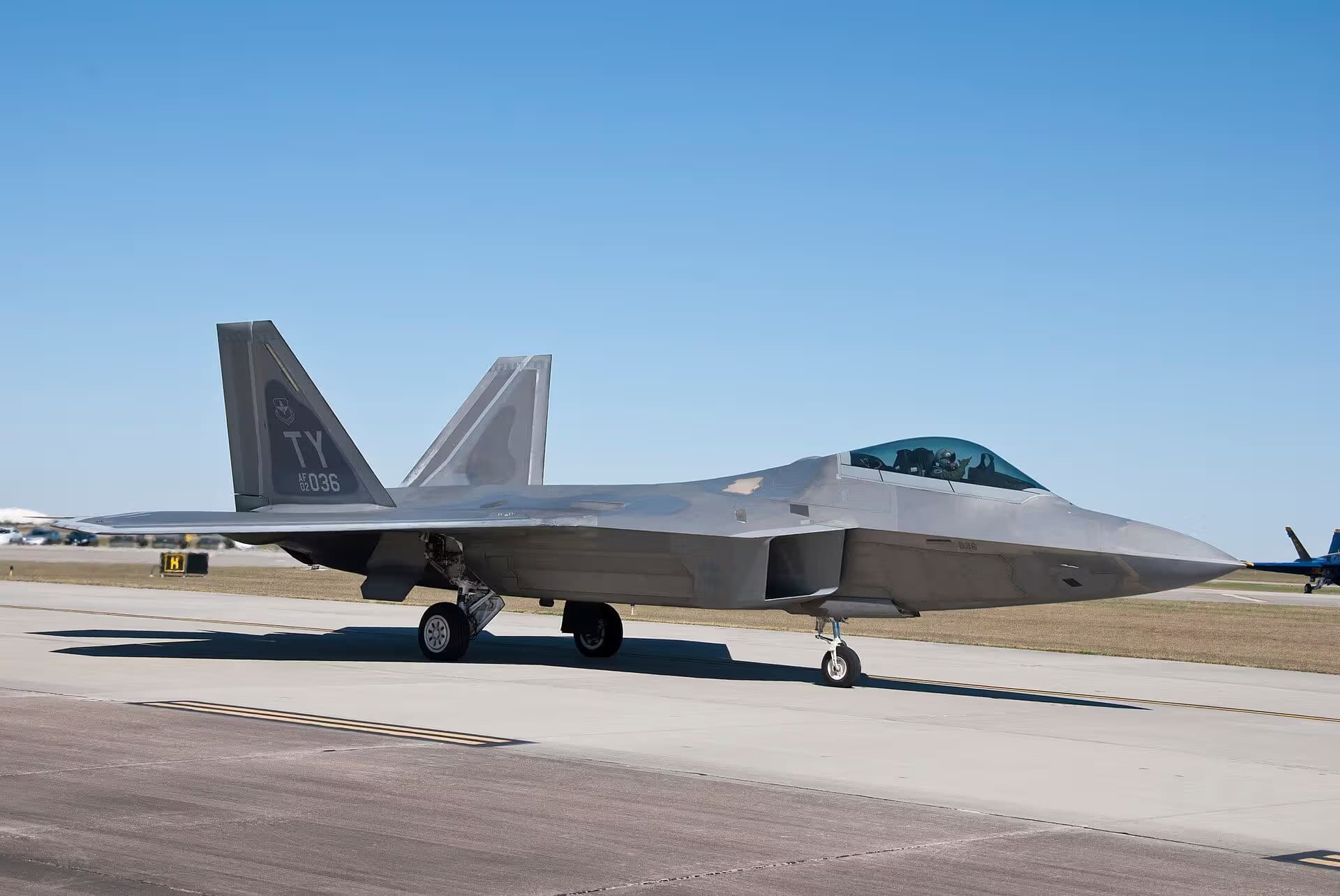 Unidentified — Lockheed