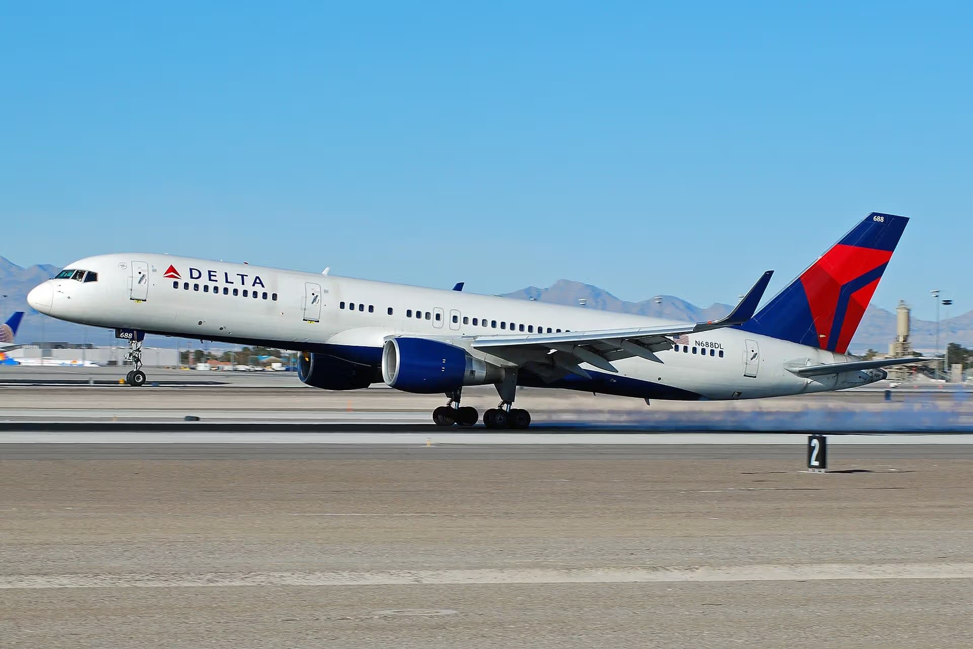 N688DL — Boeing