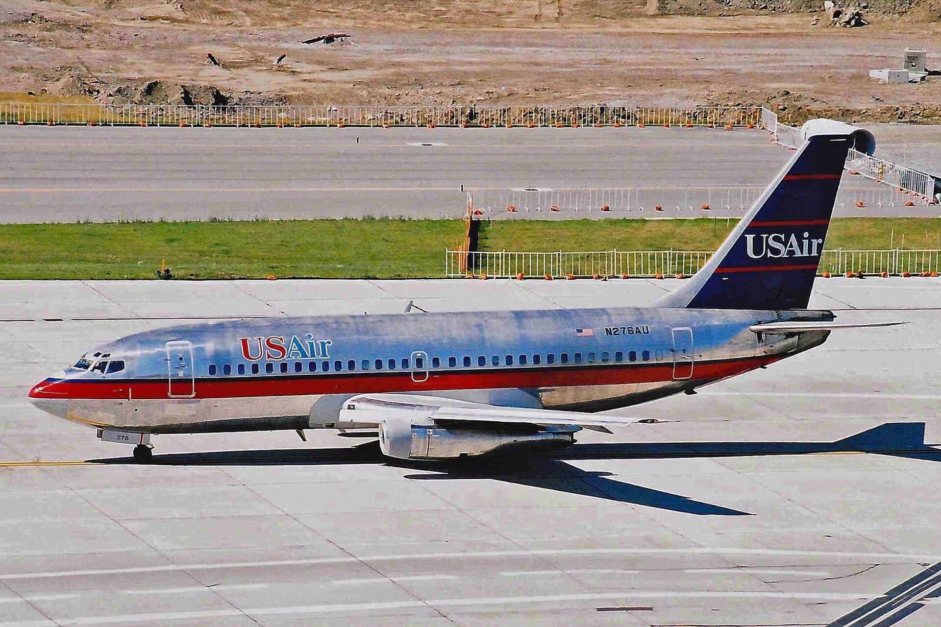 N276AU — Twin-engine aircraft
