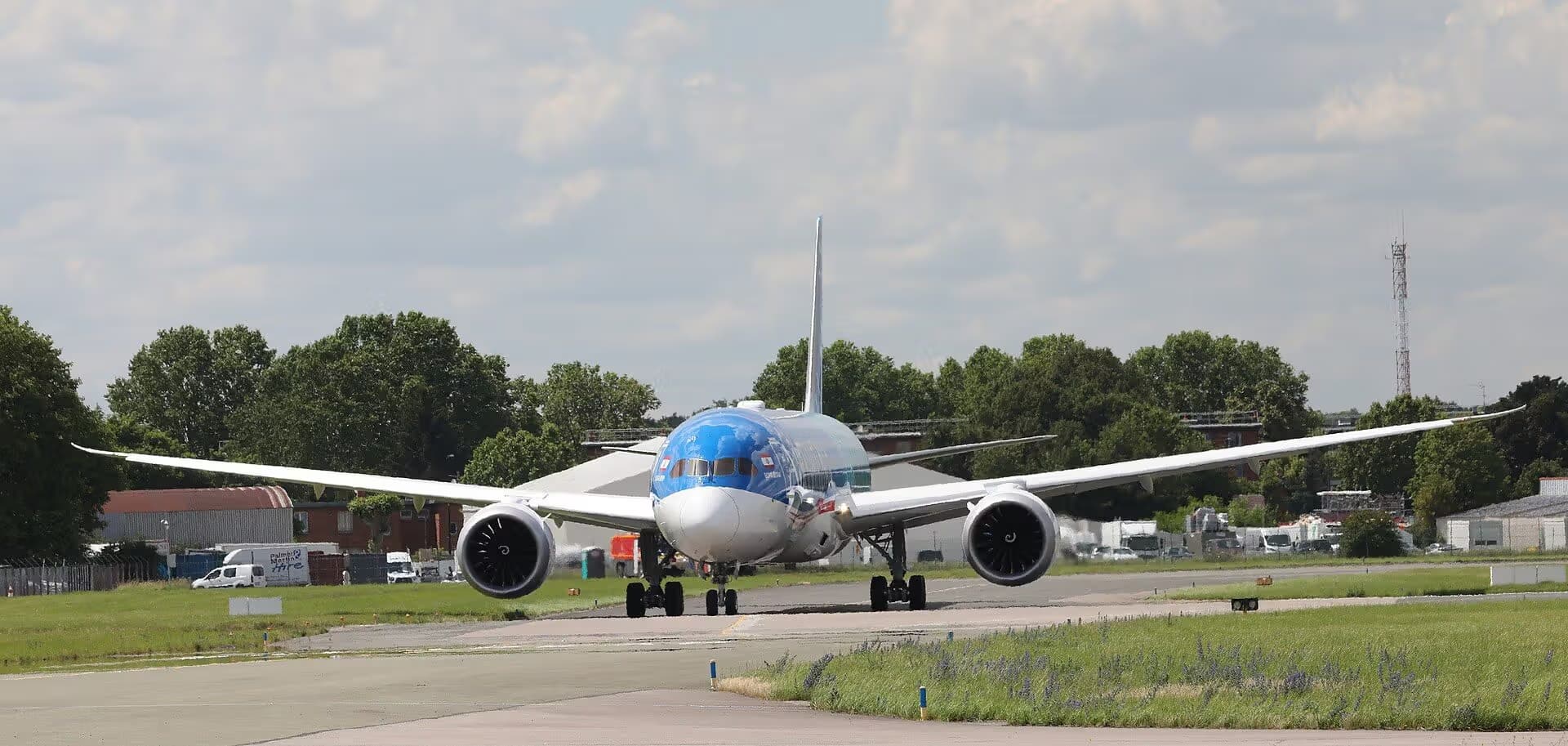 N1015X — Twin-engine aircraft