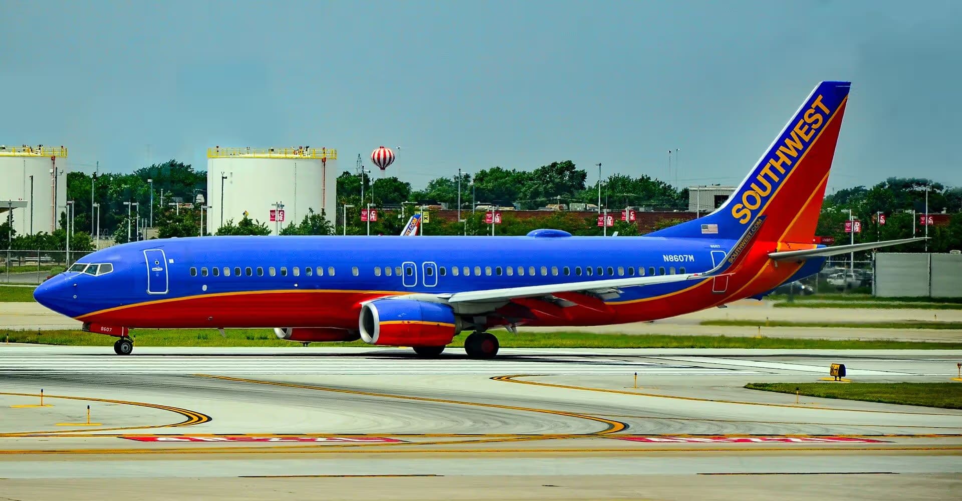 N8607M — Boeing