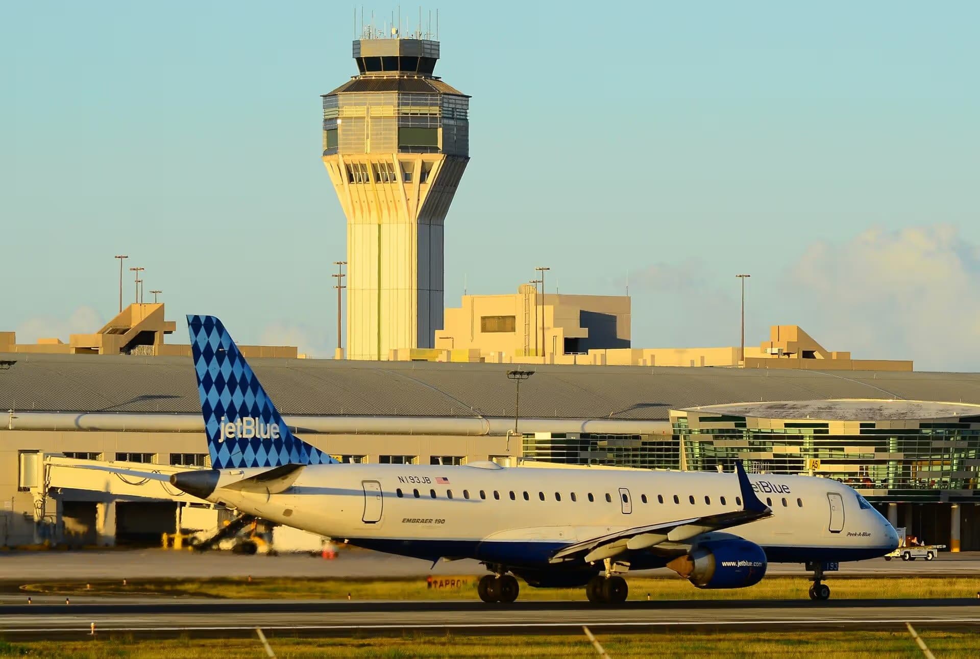 N193JB — Embraer