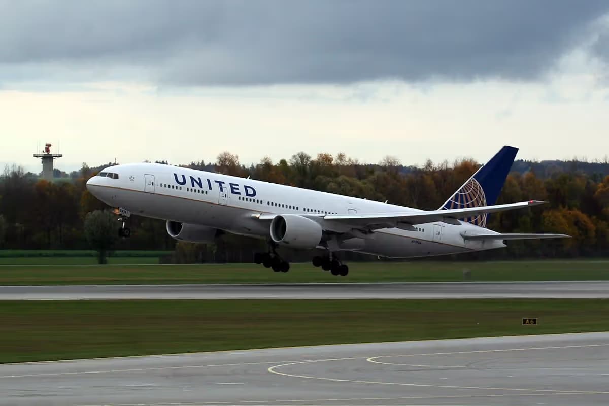 N774UA — Boeing