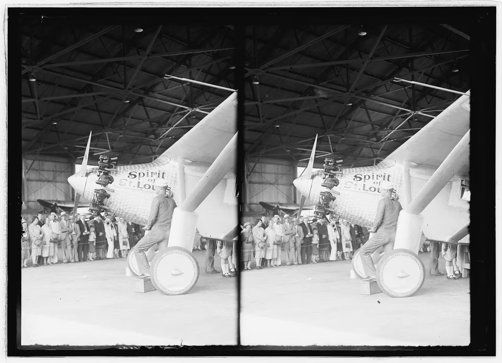Unidentified — Single-engine aircraft