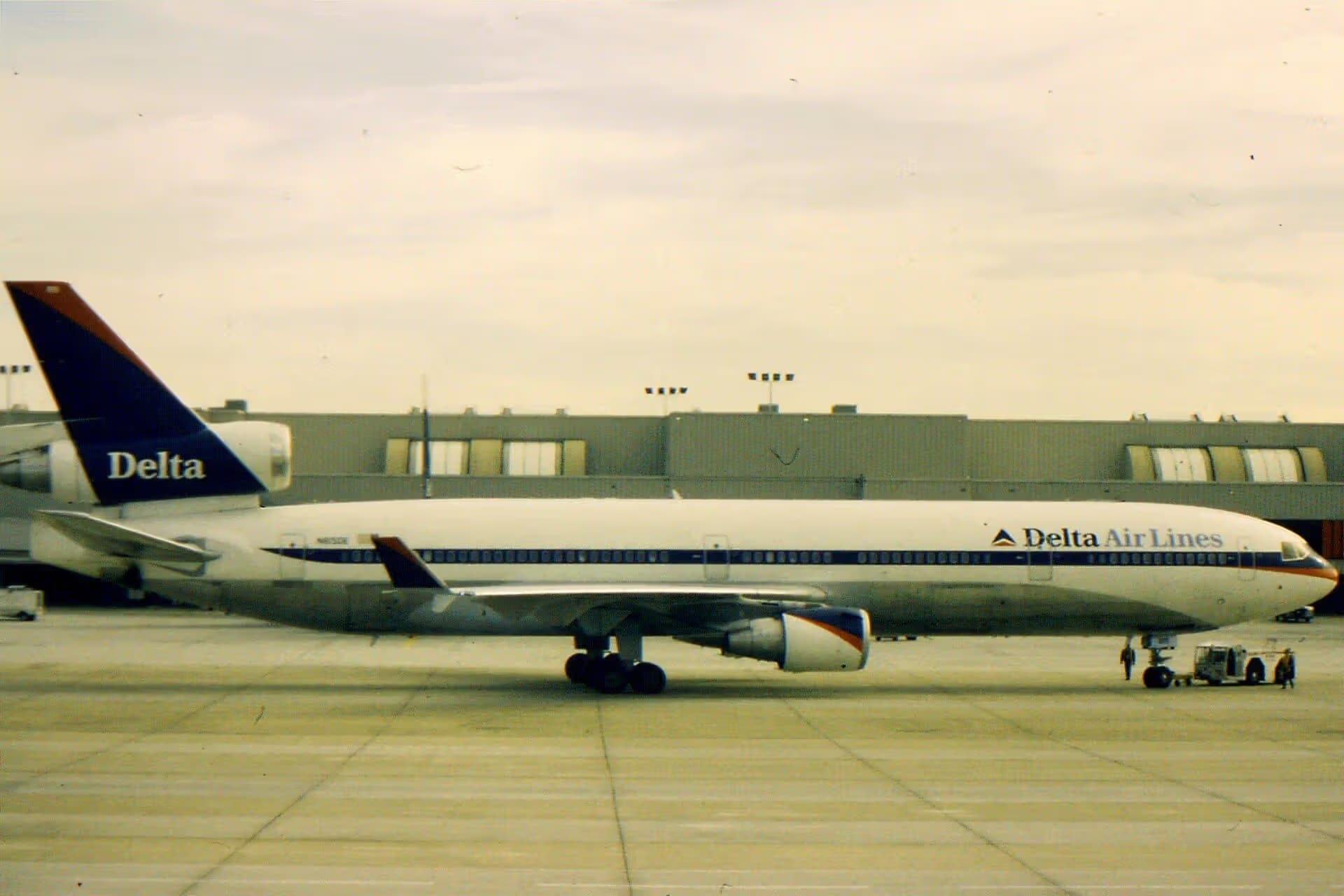 N815DE — Douglas