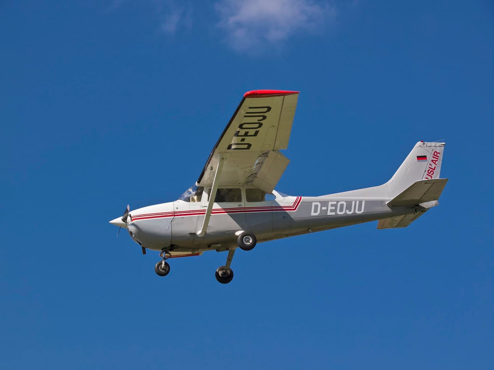 D-EOJU — Cessna