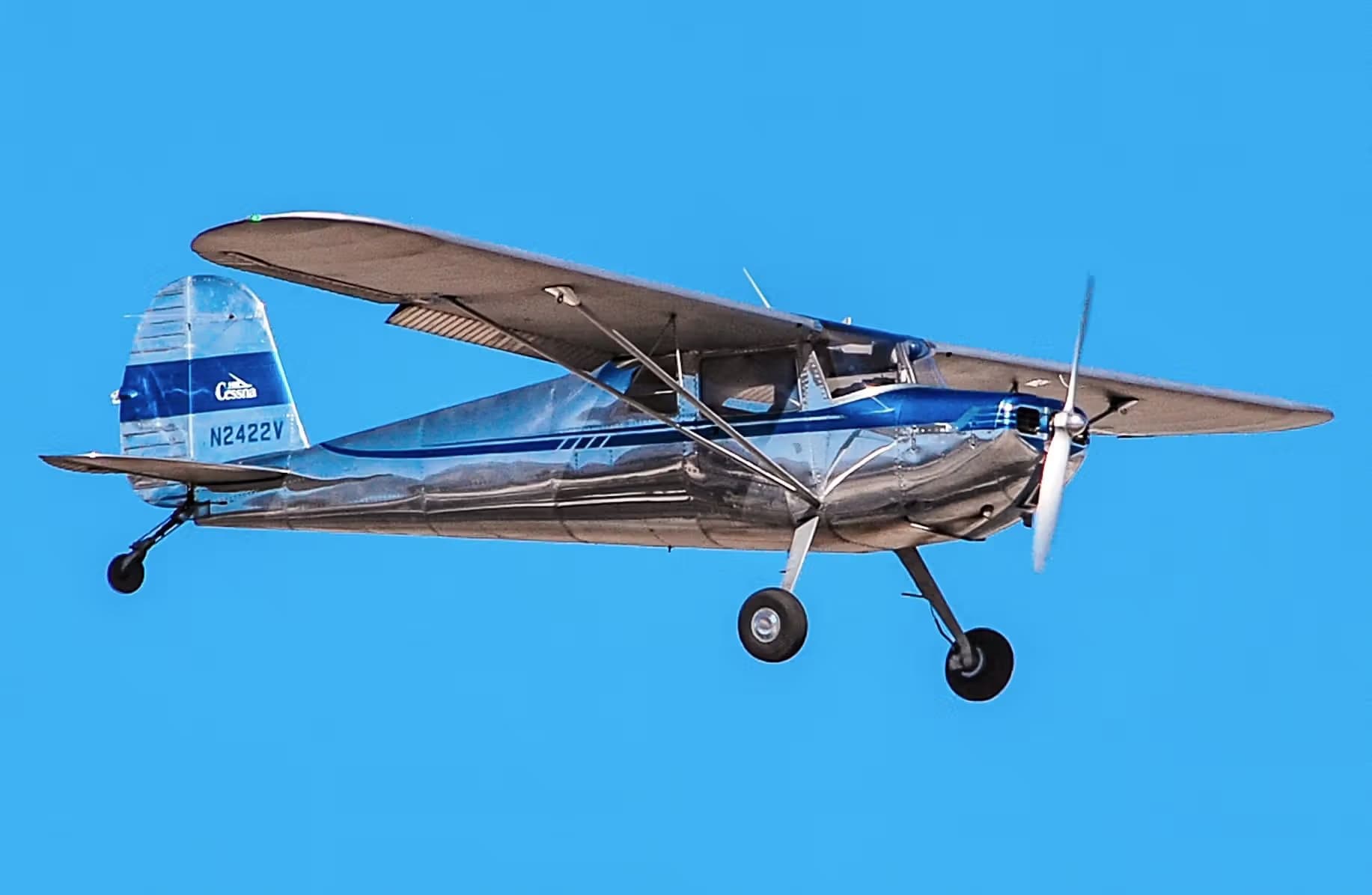 N2422V — Cessna