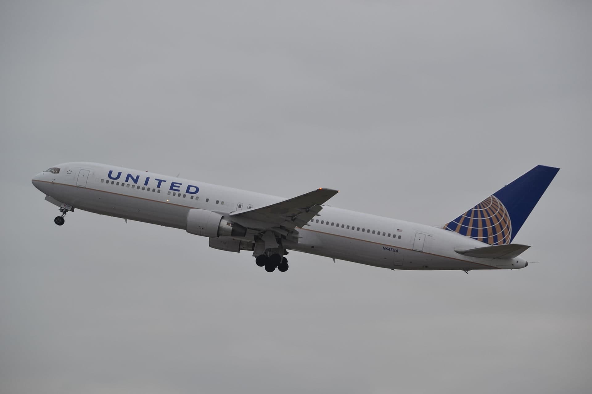 N647UA — Boeing