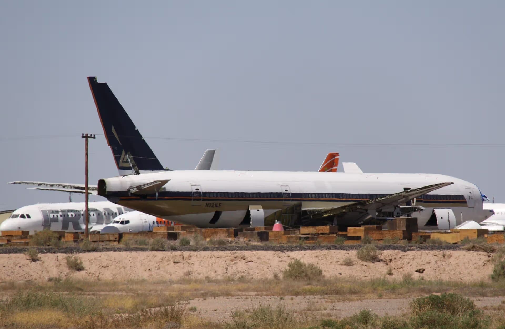 N321LF — Lockheed