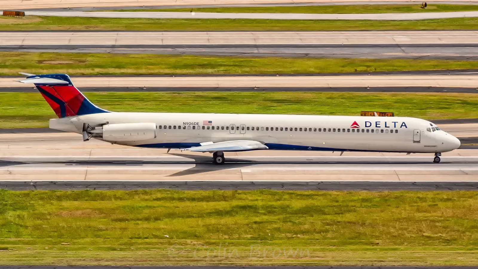 N906DE — Douglas