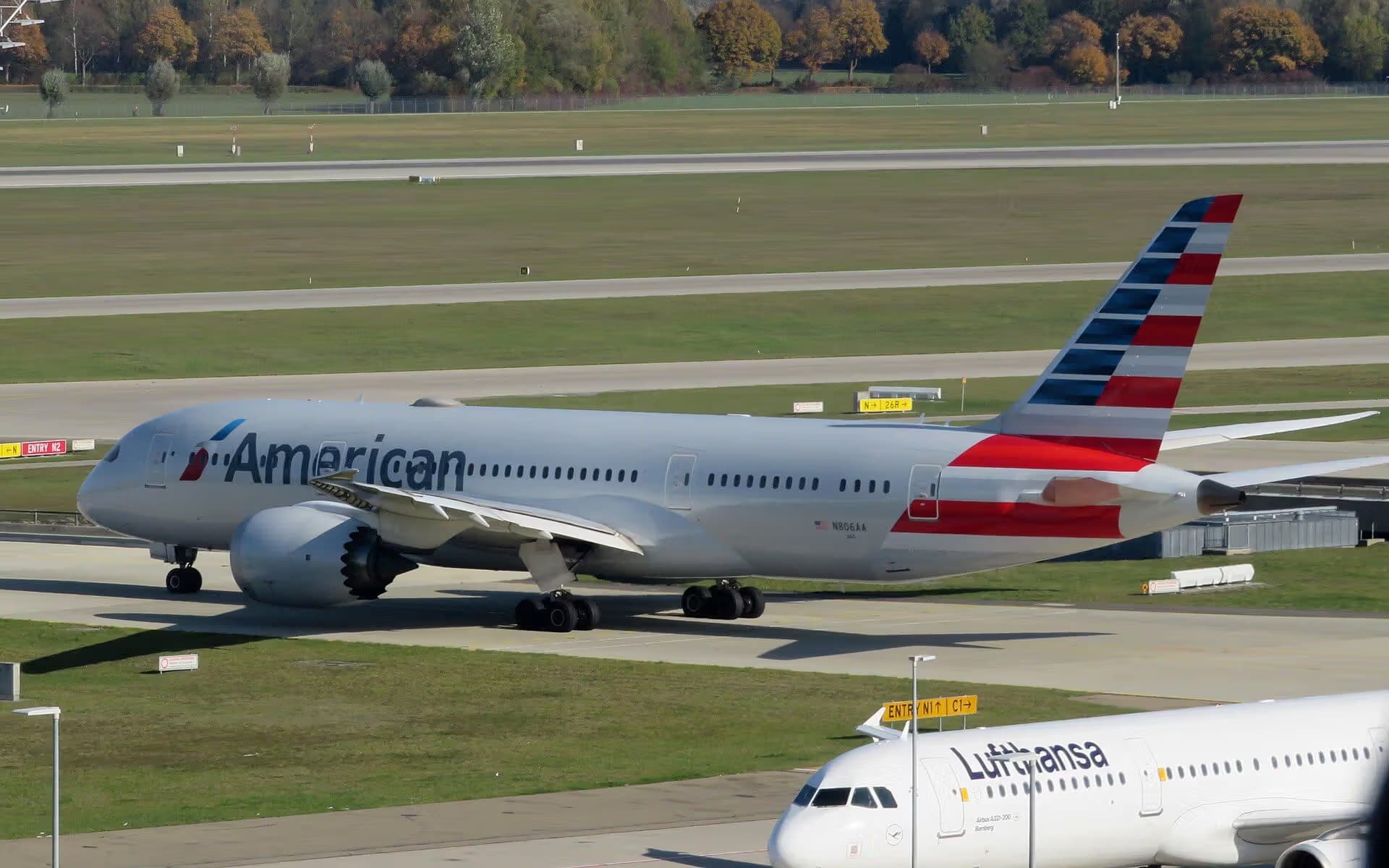 N806AA — Boeing at Munich Airport