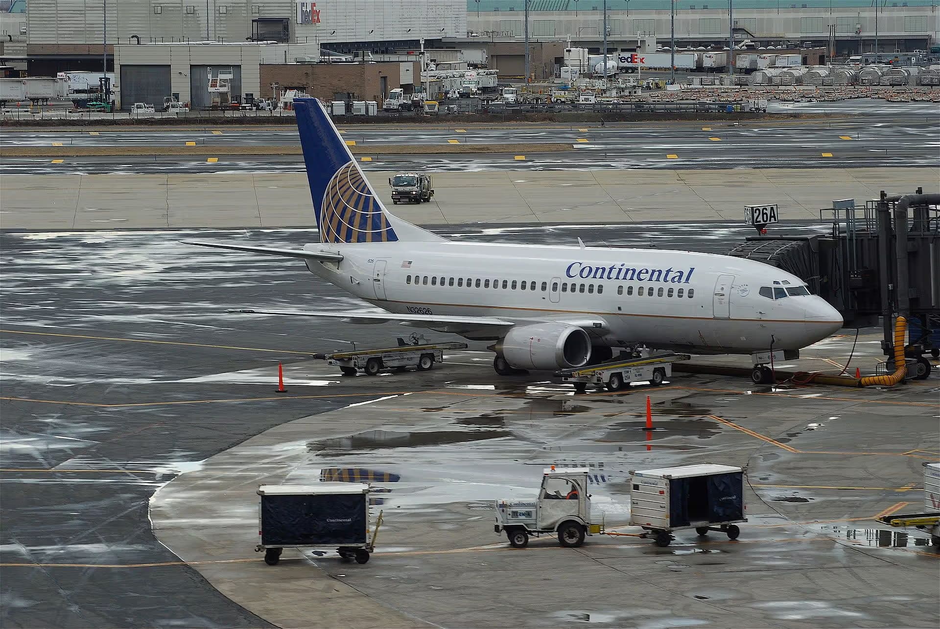 N32626 — Twin-engine aircraft