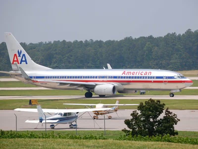 N962AN — Twin-engine aircraft