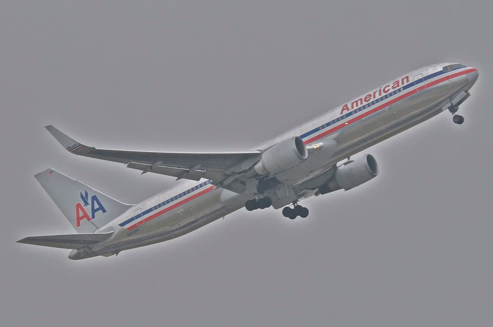 N345AN — Twin-engine aircraft