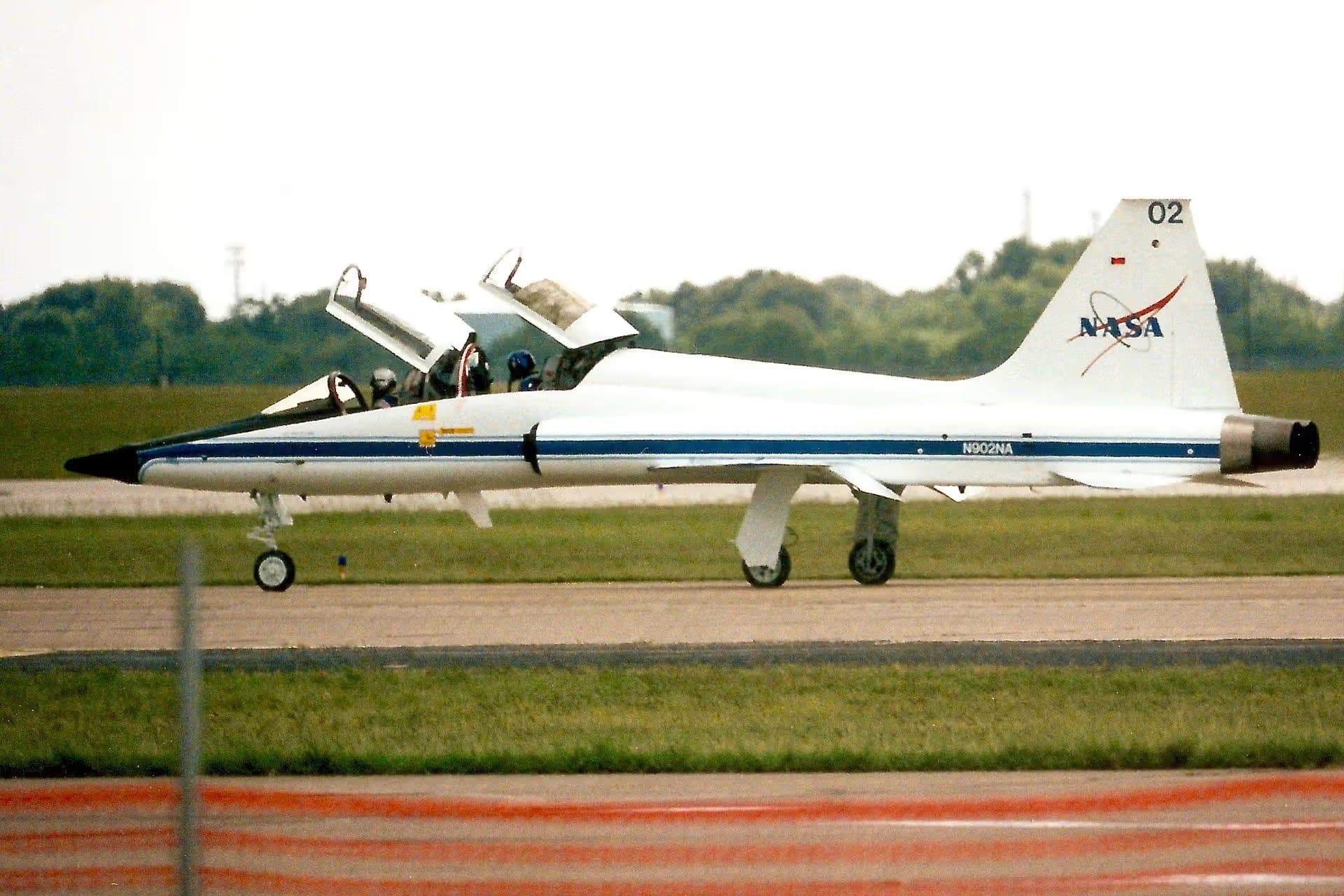 N902NA — Aircraft