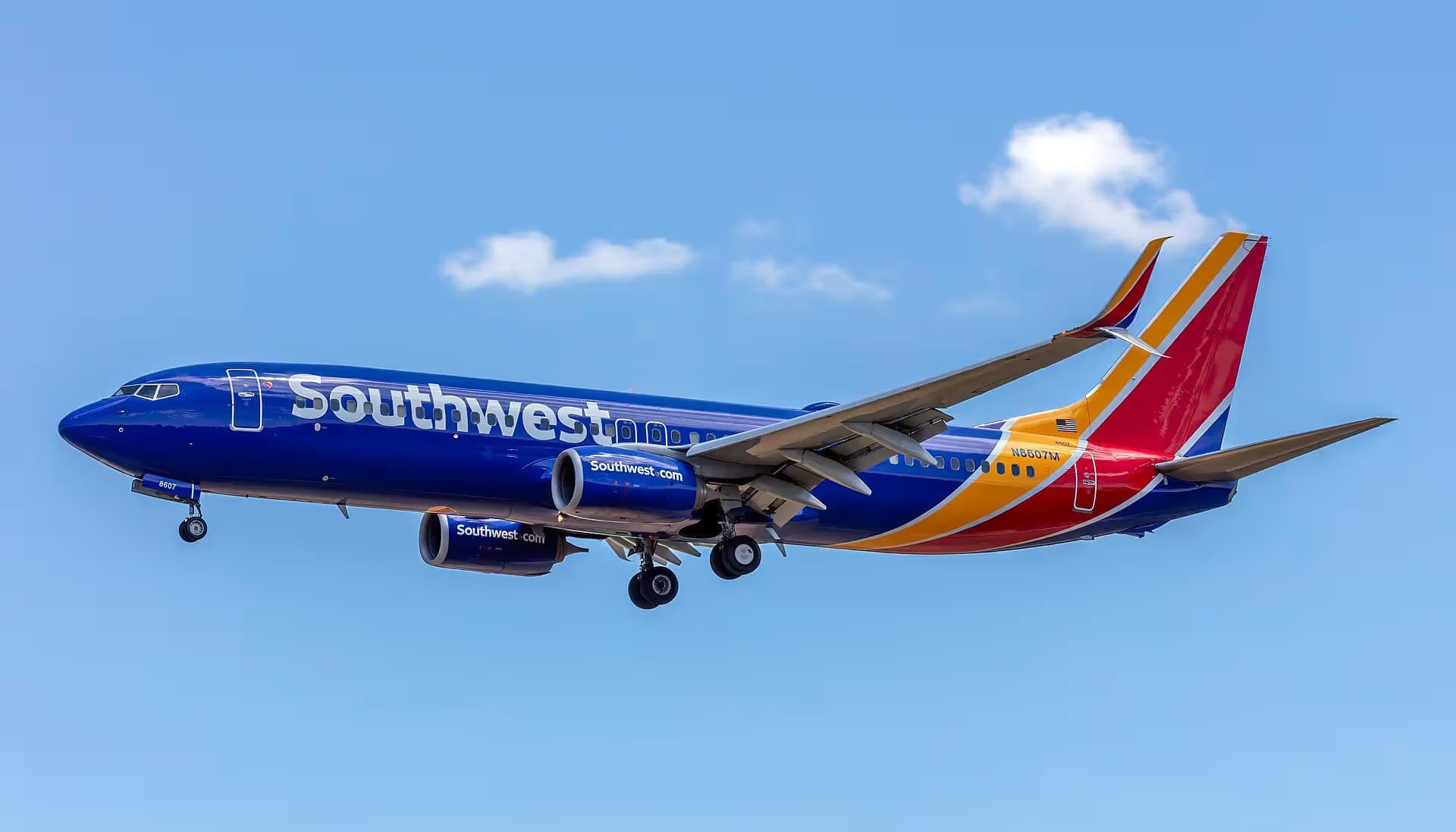 N8607M — Boeing