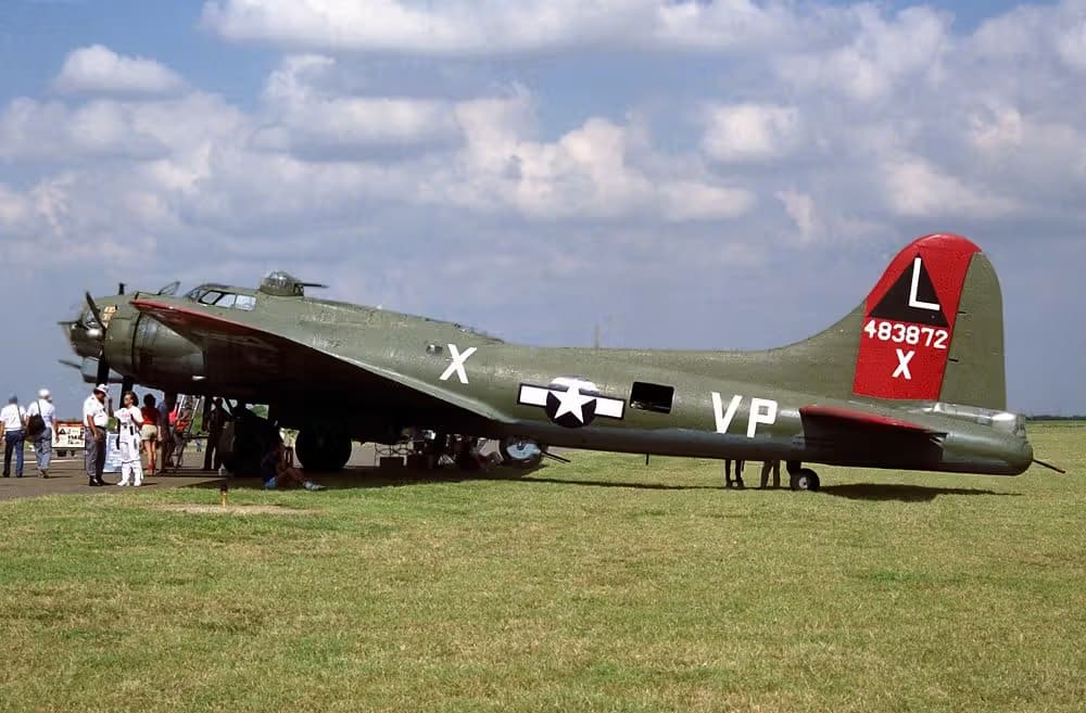 N7227C — Boeing