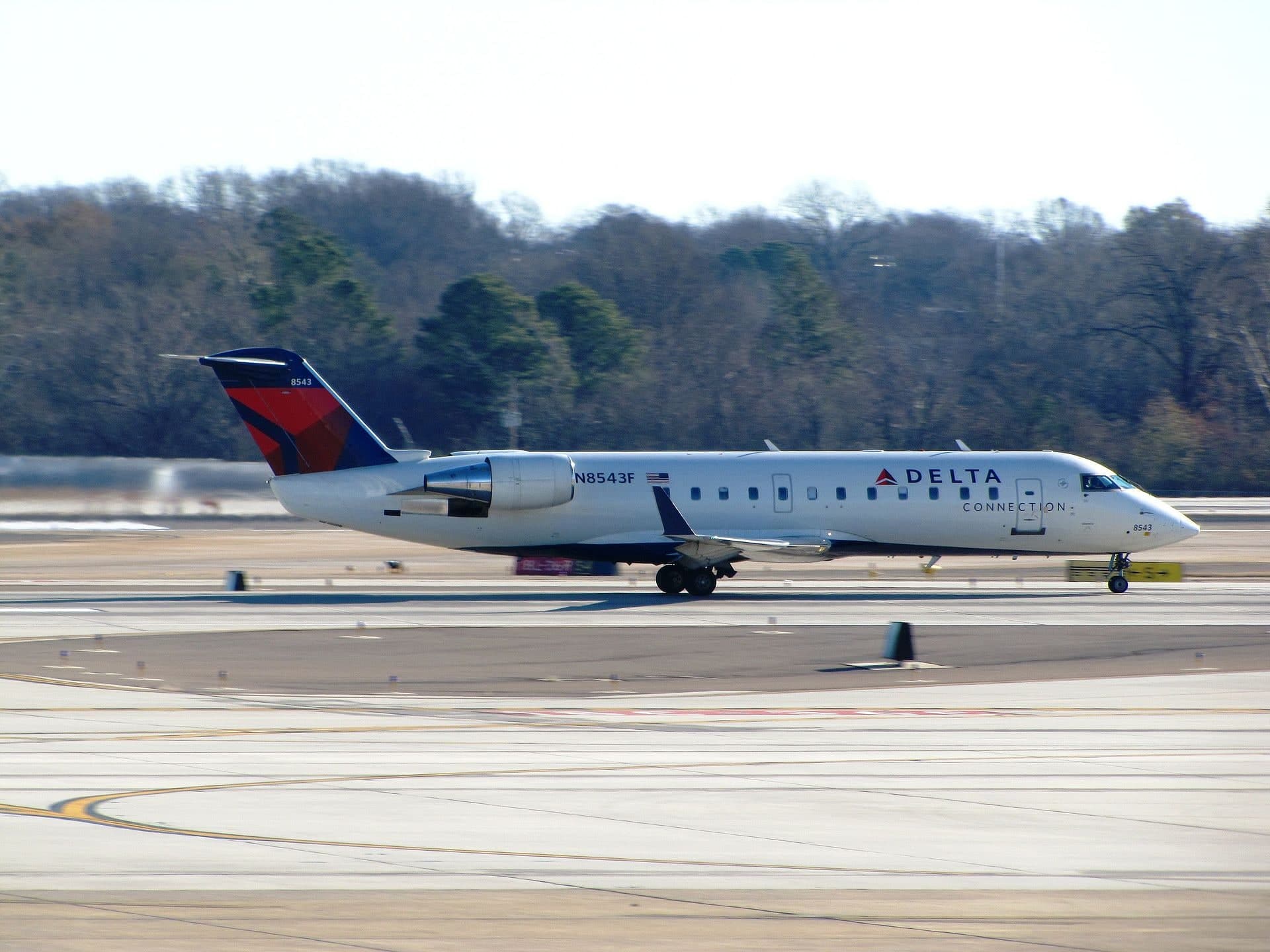 N8543F — Twin-engine aircraft