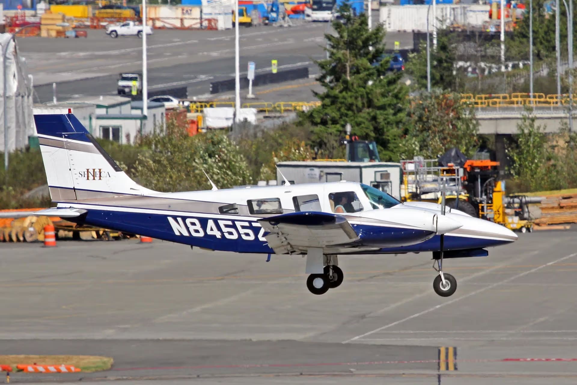 N8455Z — Twin-engine aircraft