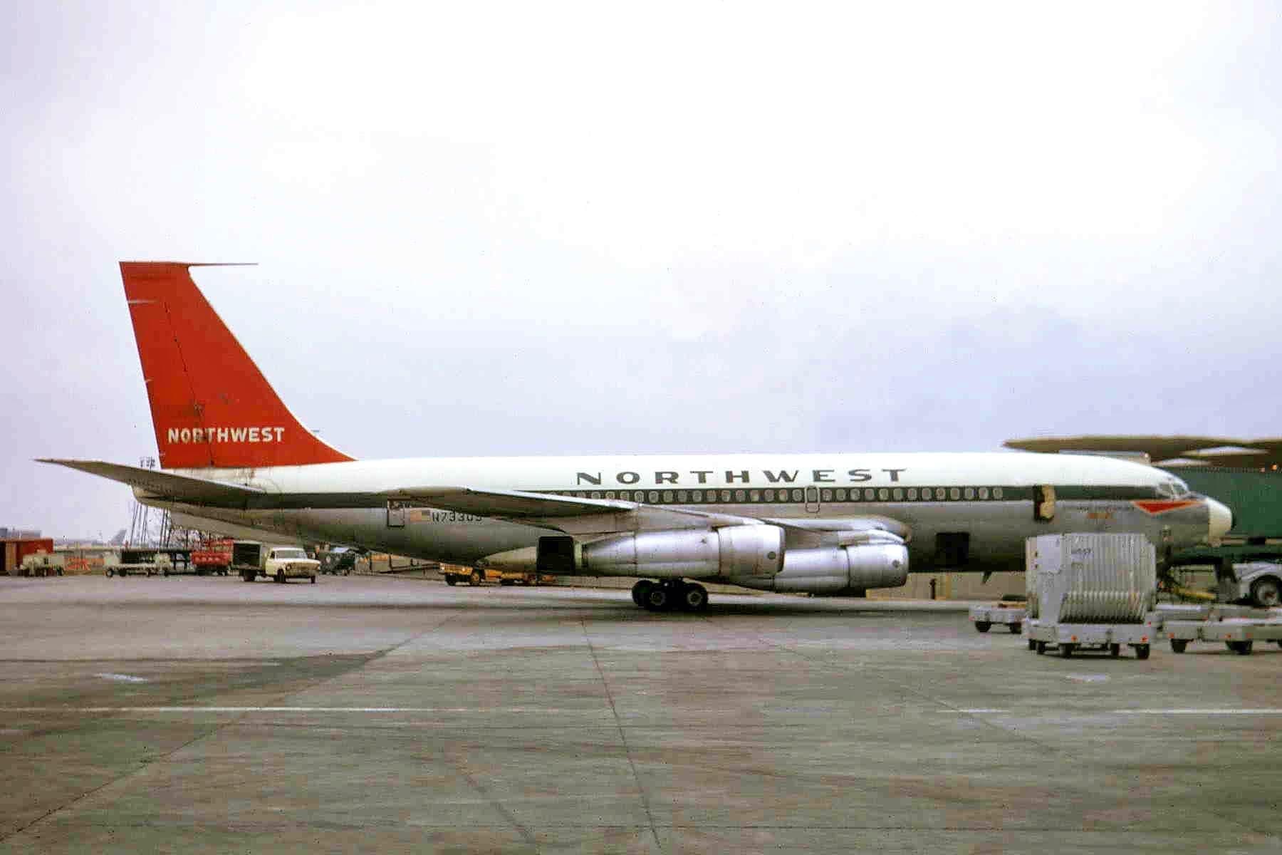 N733US — Aircraft
