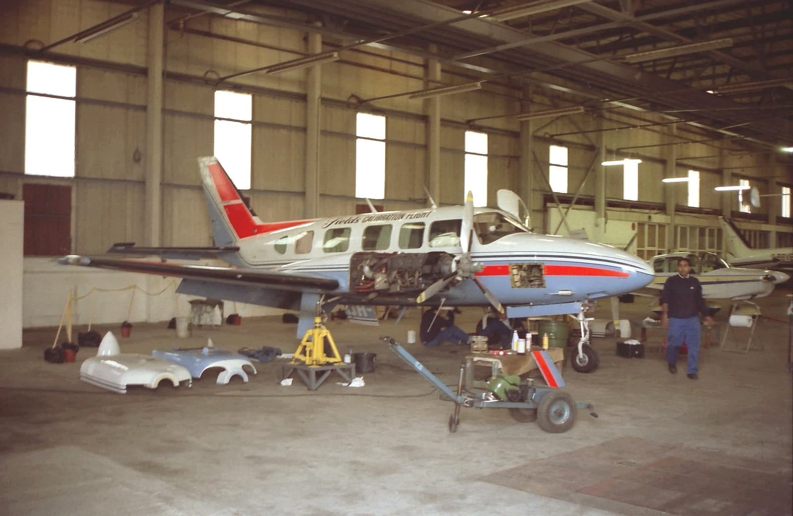 G-BGOY — Twin-engine aircraft