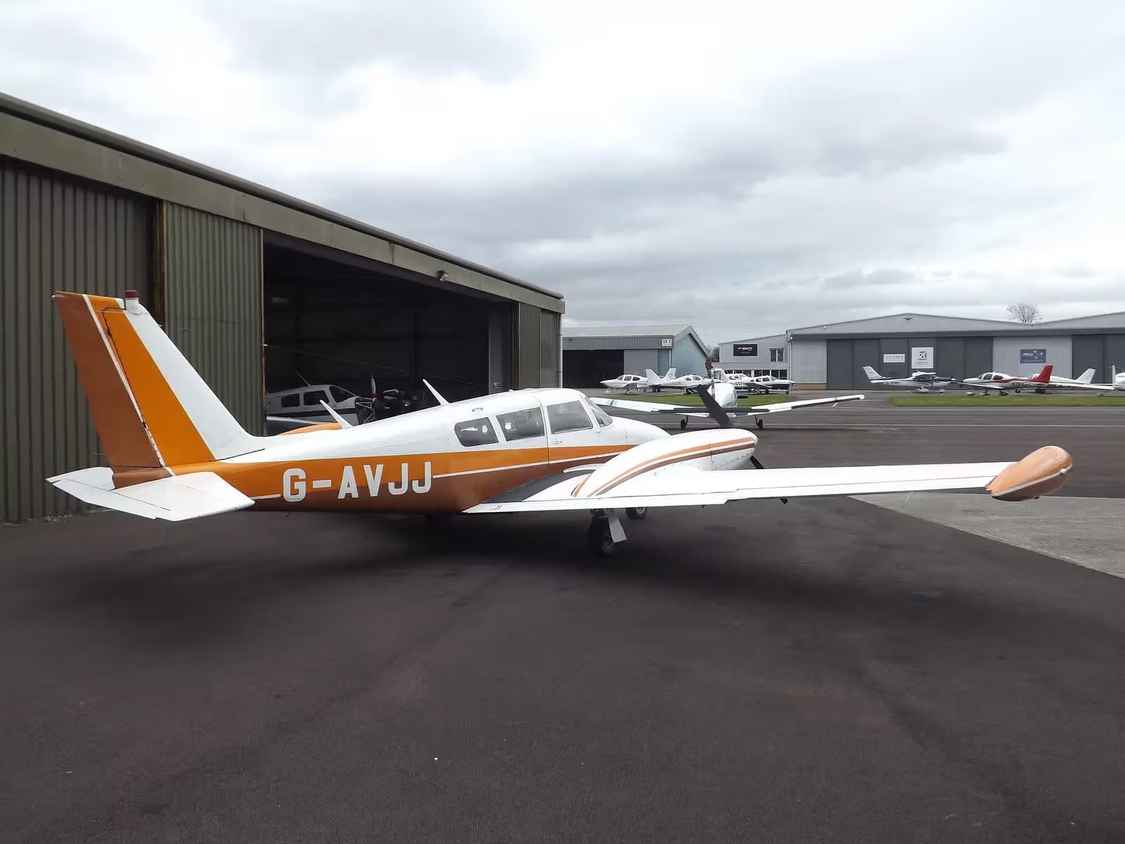 G-AVJJ — Piper