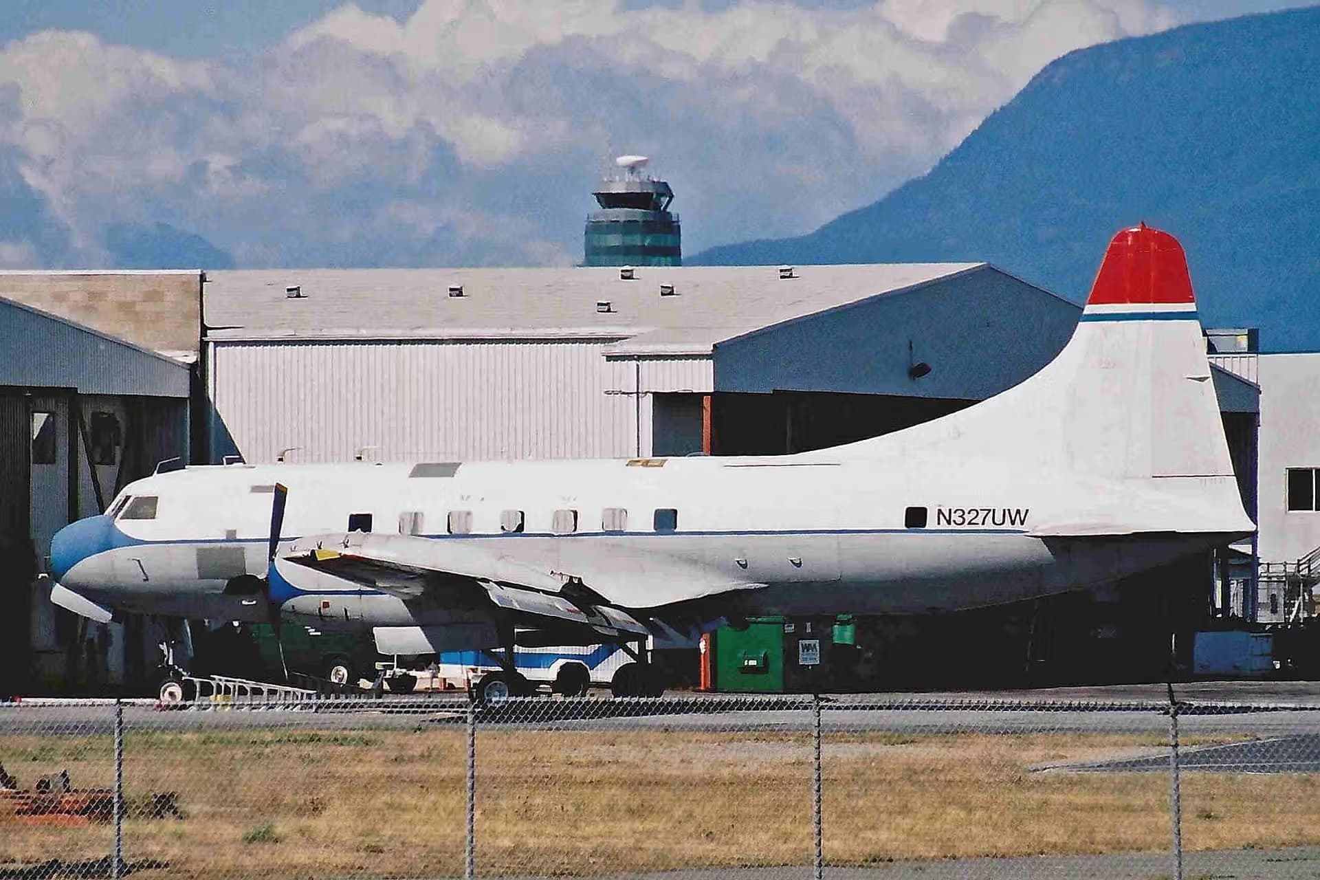 N327UW — Aircraft