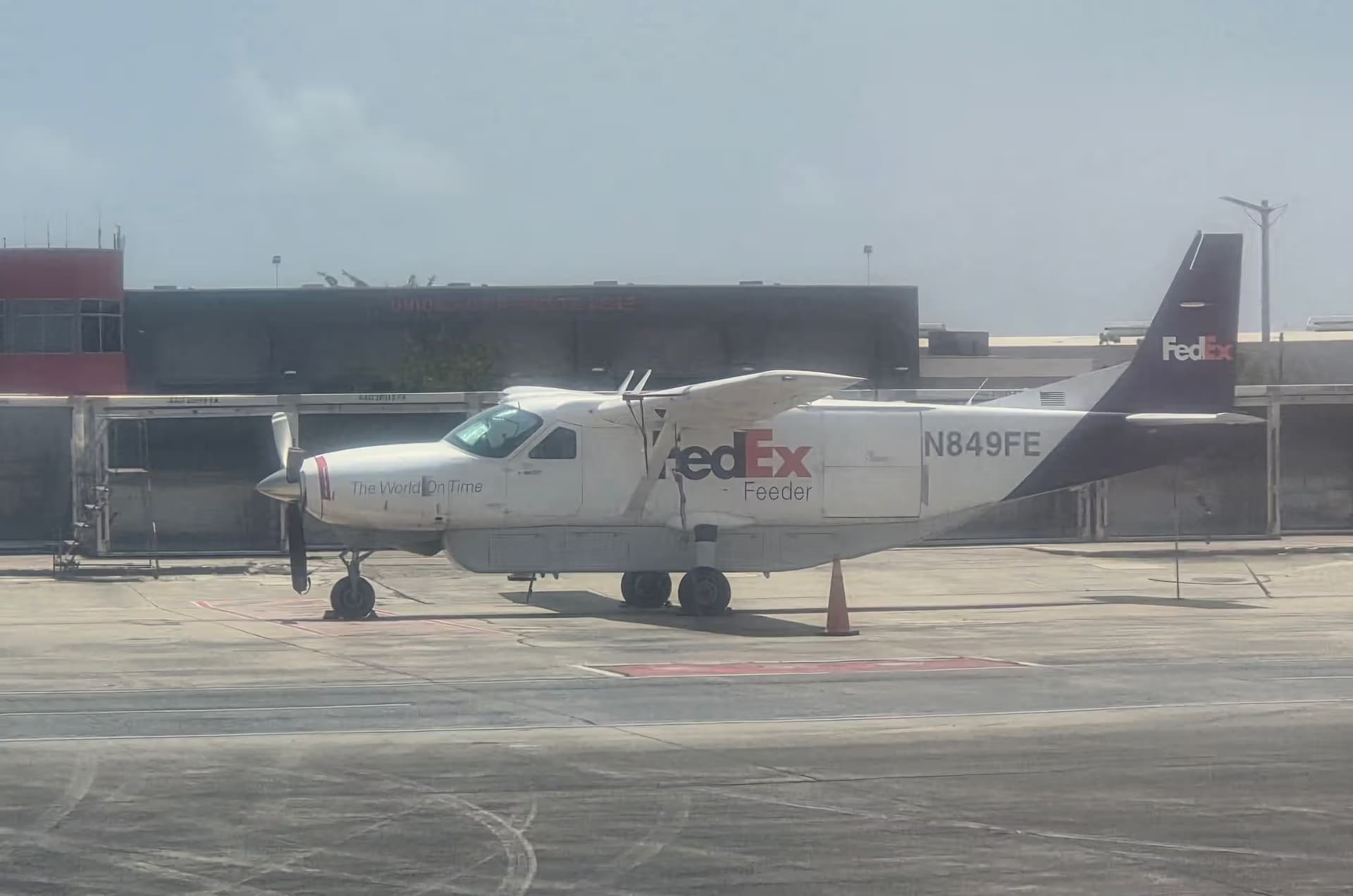 N849FE — Cessna 208B Grand Caravan at SJU