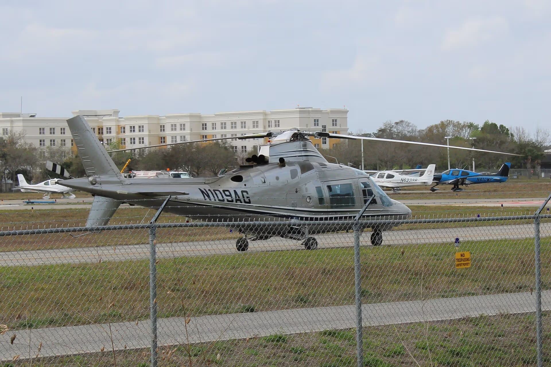 N109AG — Helicopter