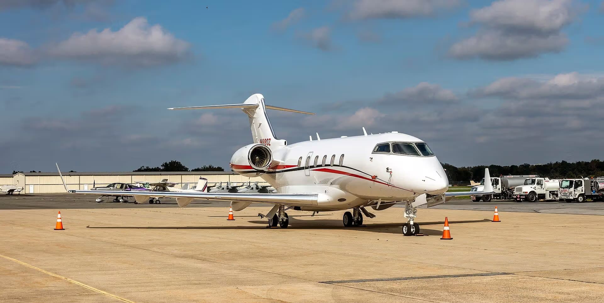 N1980Z — Business jet