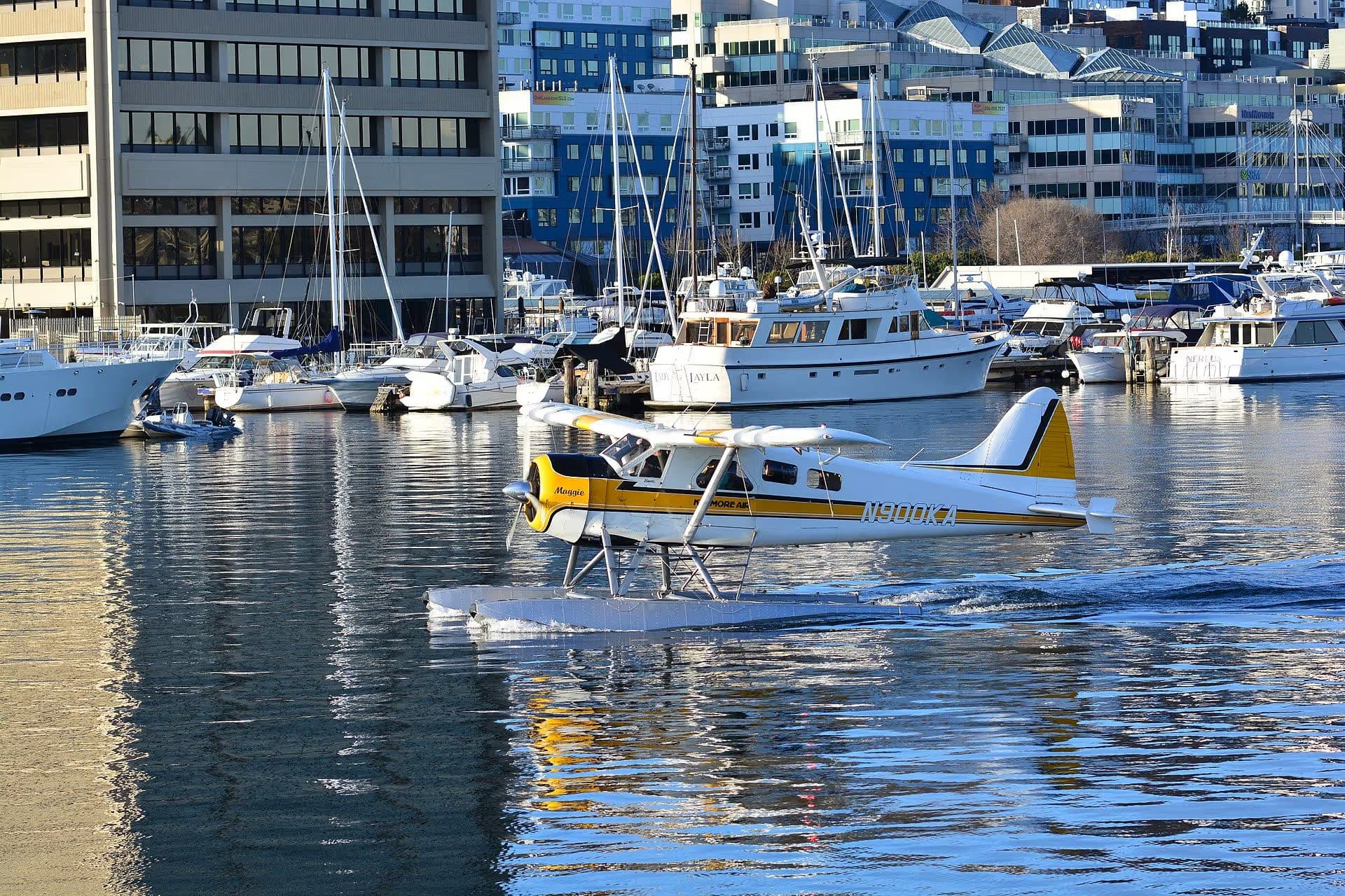 N900KA — Floatplane