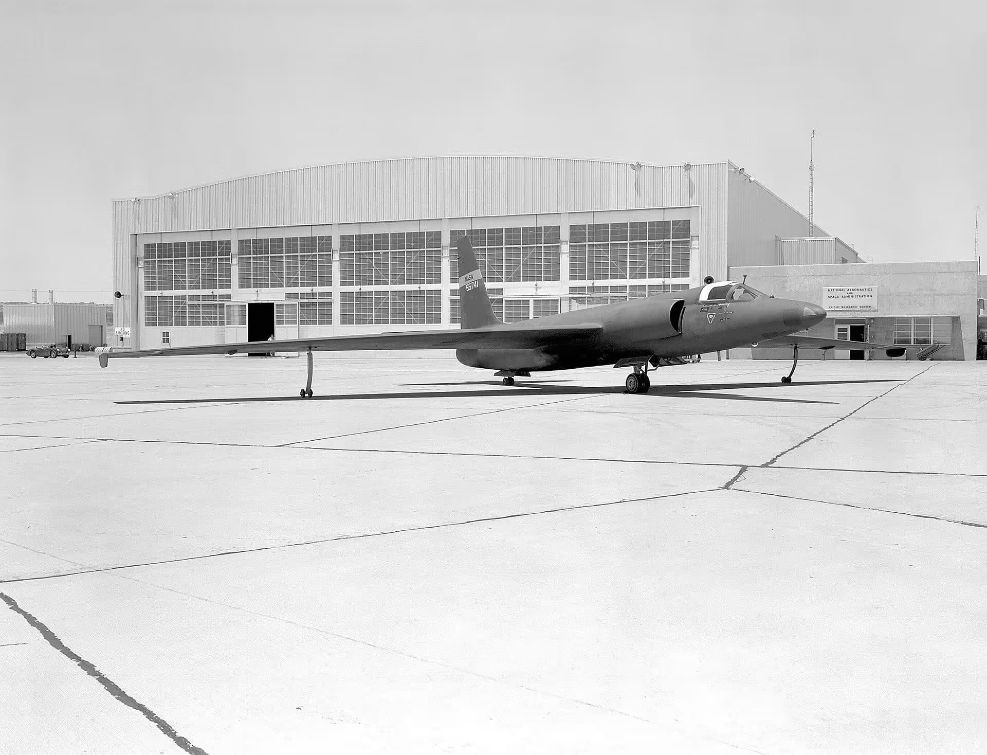Unidentified — Single-engine aircraft