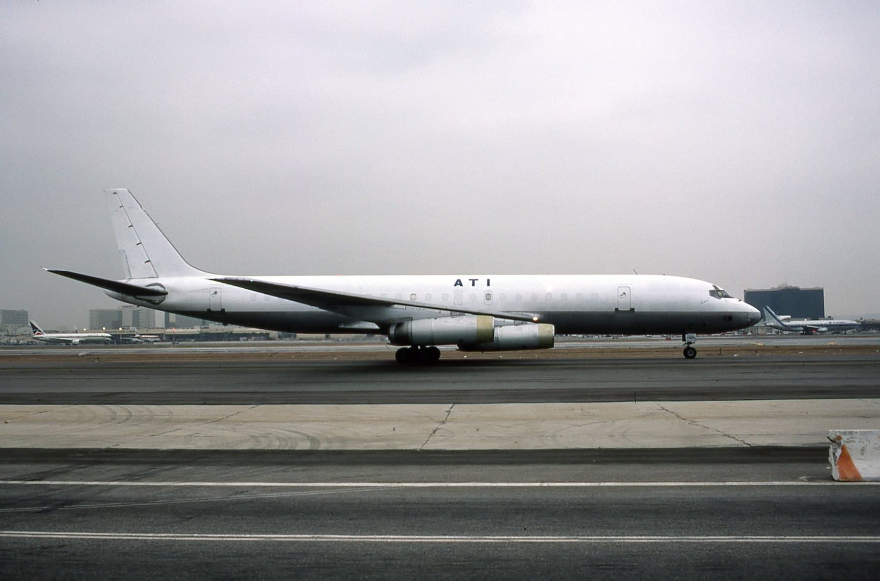 N735PL — Twin-engine aircraft