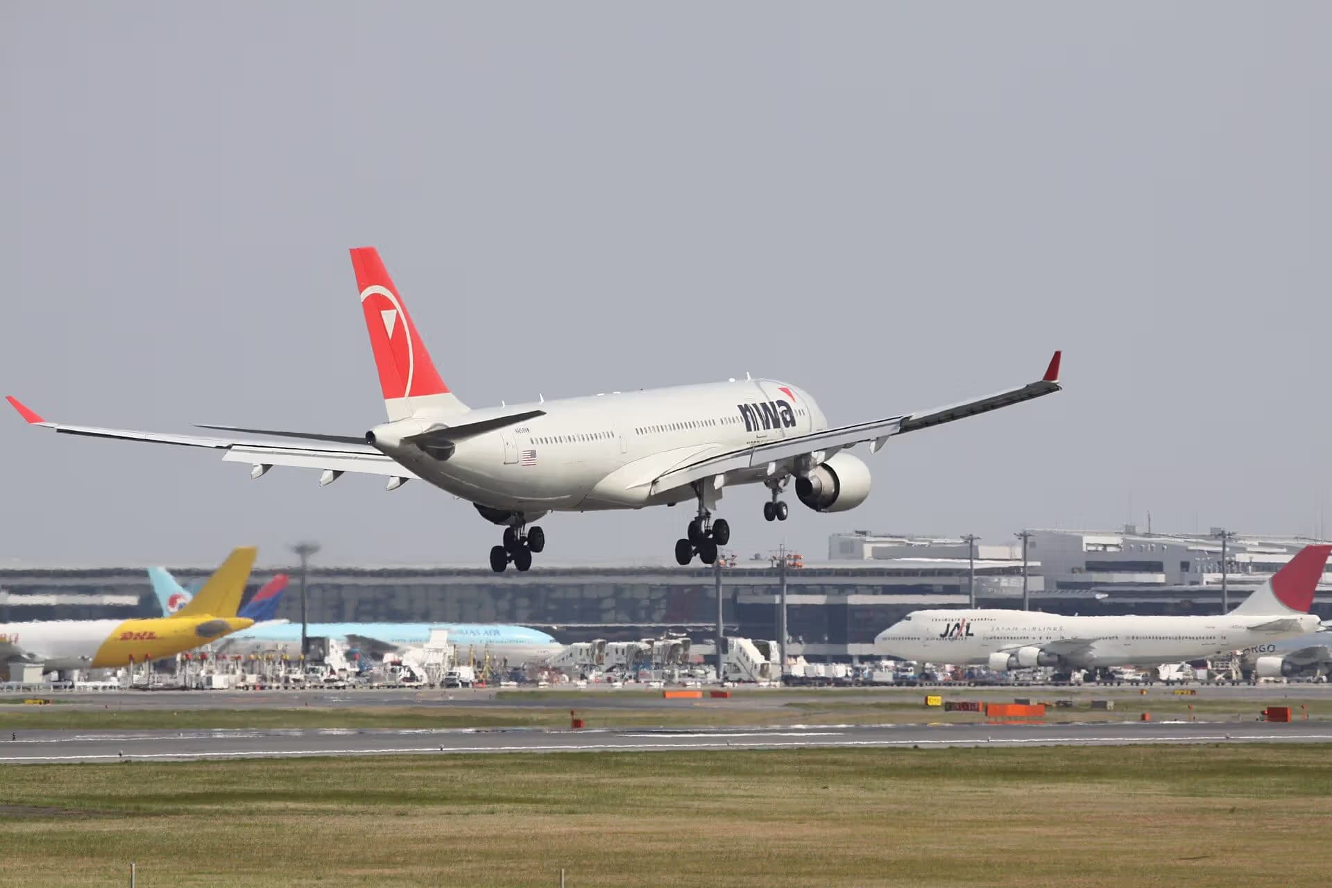 N858NW — Airbus