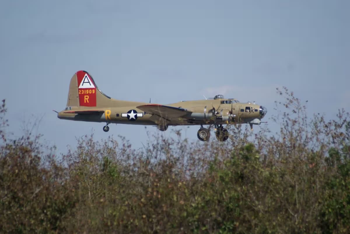 Unidentified — Aircraft