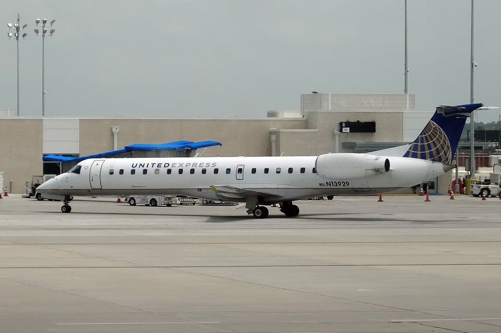 N13929 — Embraer