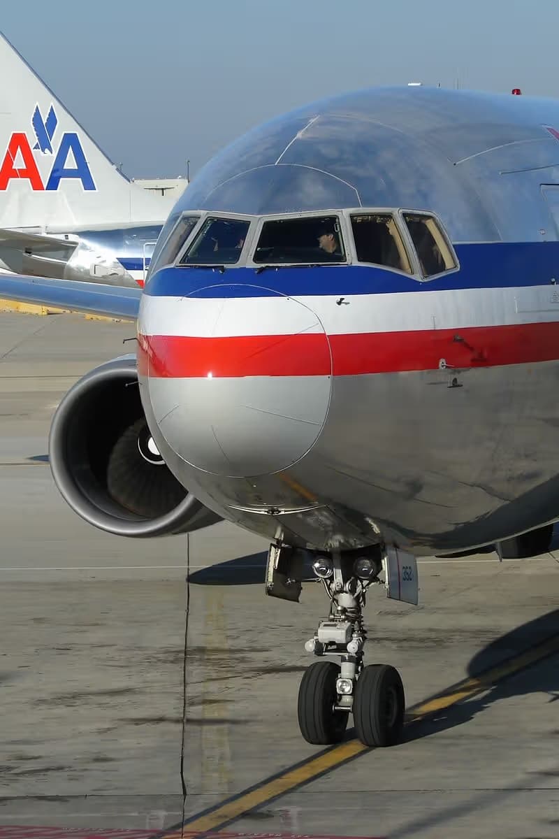 N352AA — Boeing